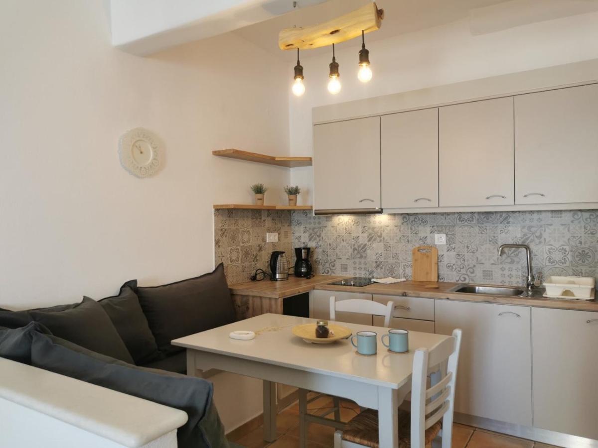 Helen'S Minimal Studios & Apartments Alikí Zewnętrze zdjęcie