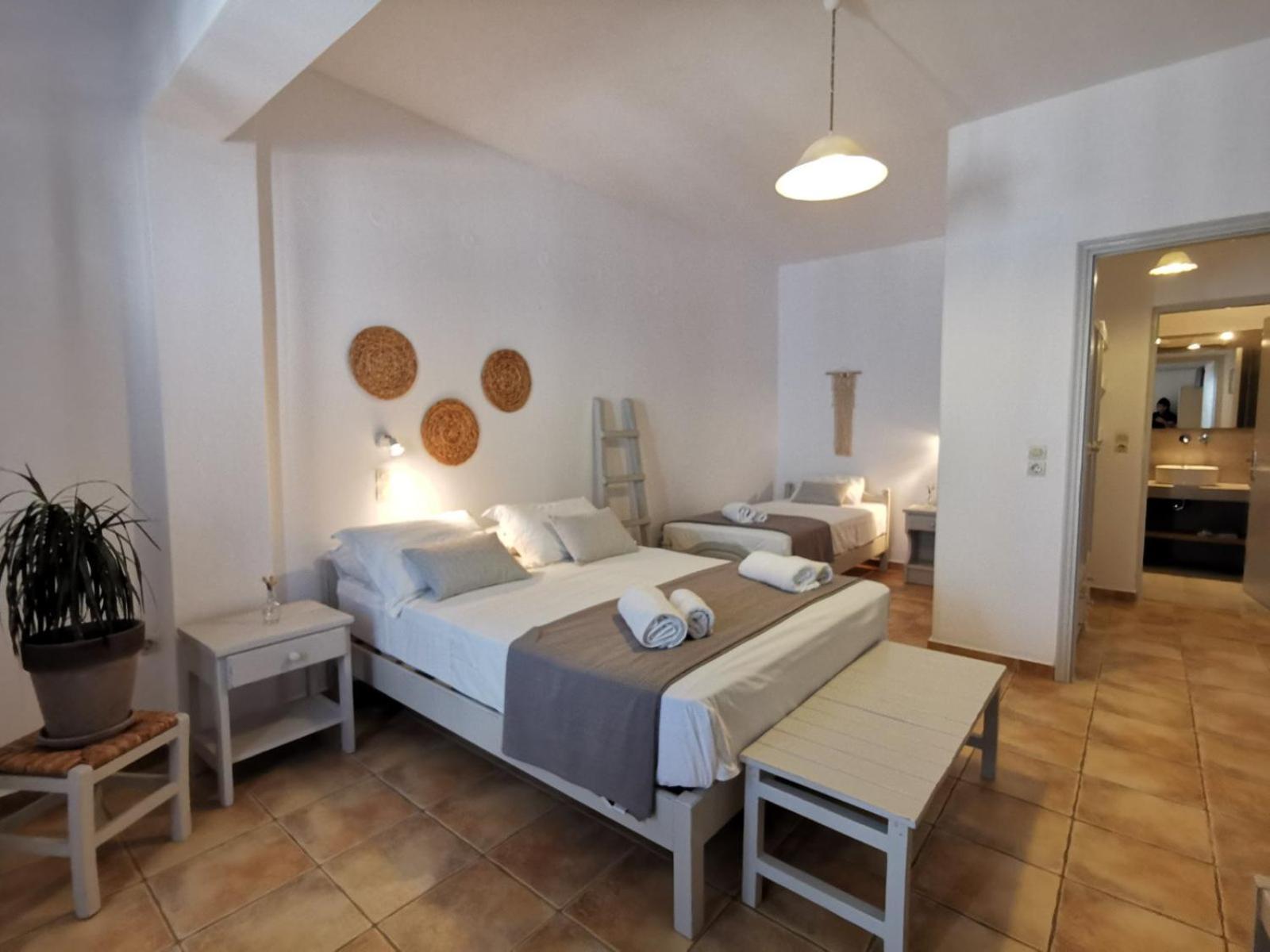 Helen'S Minimal Studios & Apartments Alikí Pokój zdjęcie