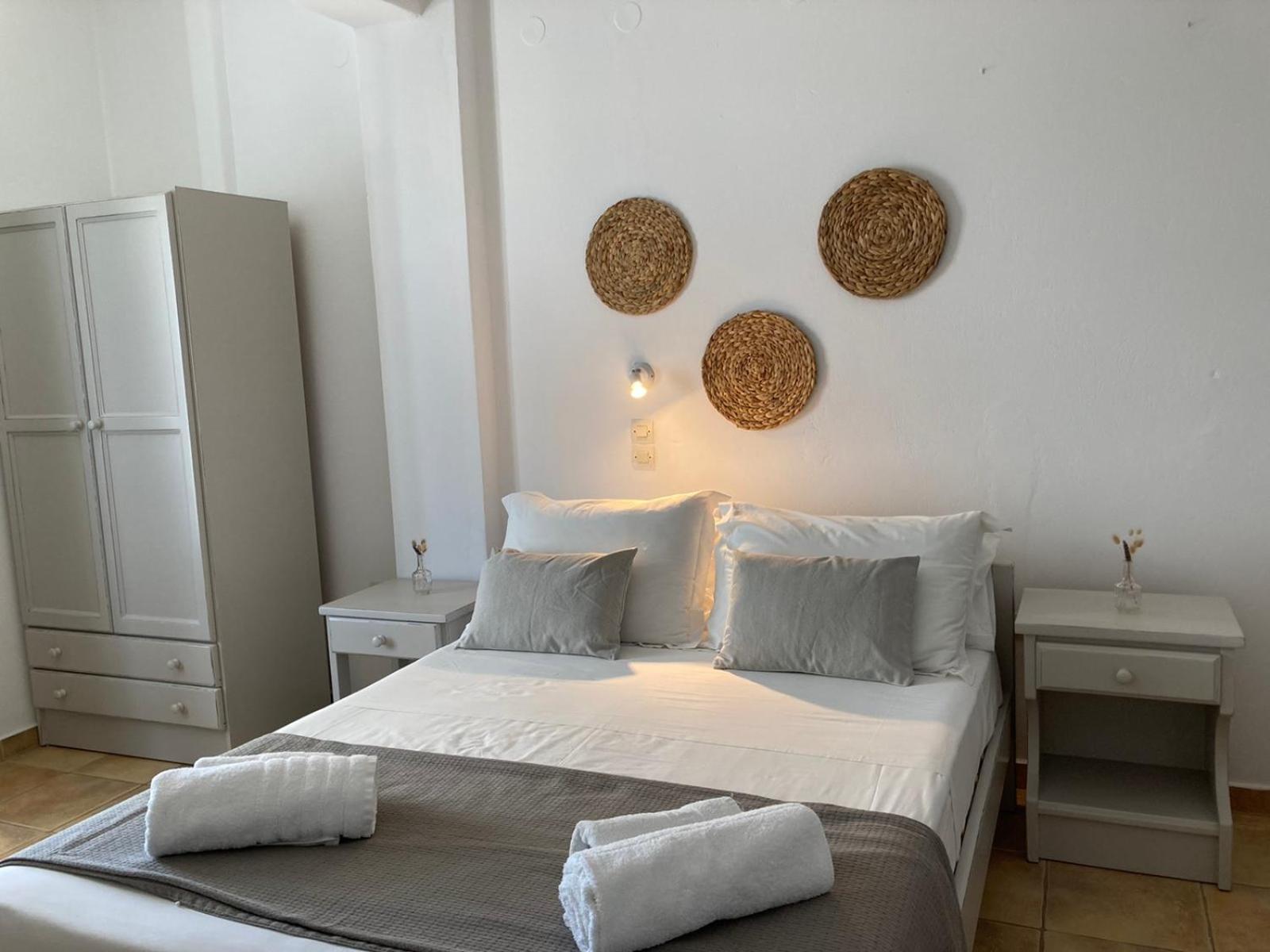 Helen'S Minimal Studios & Apartments Alikí Pokój zdjęcie